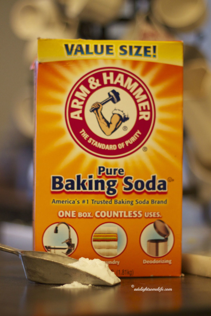 natural cleanser baking soda